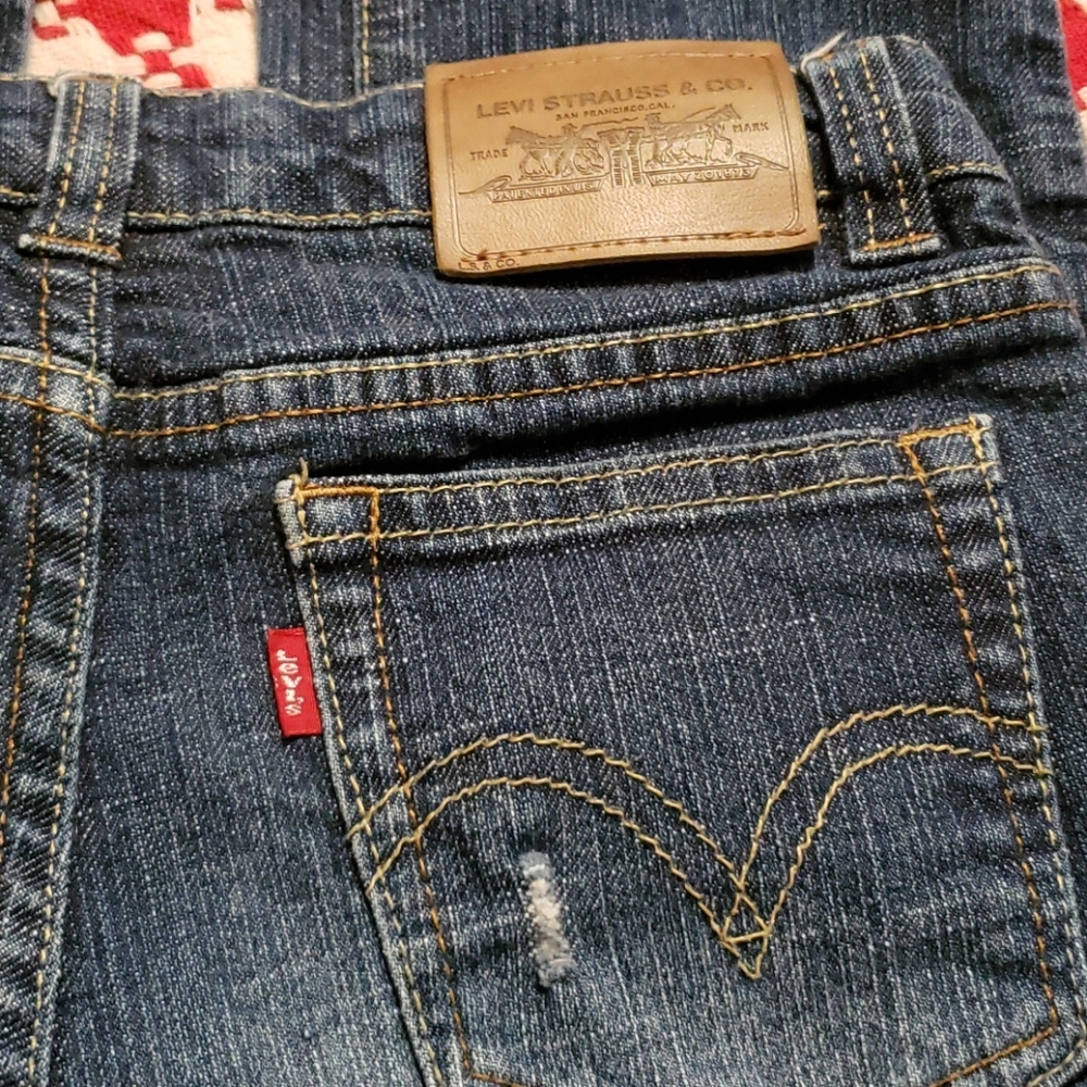 Girls Distressed Levis jeans Size 14 - Picture 6 of 7